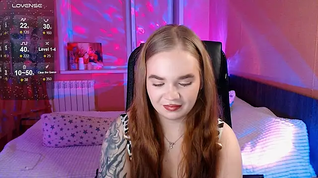 EmiRisse online show from November 25, 2:39 pm