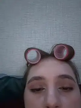 Amyhemii online show from December 4, 1:59 am