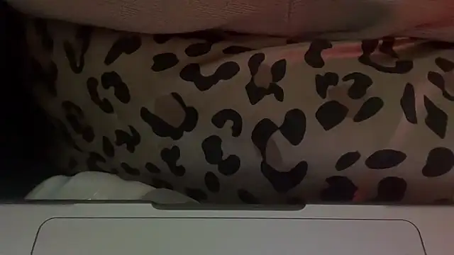 tinydaisy21 online show from November 27, 3:36 pm