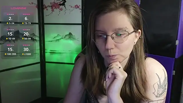 scarlettsrose online show from June 8, 1:11 pm
