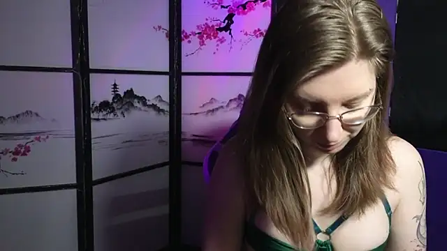 Snapshot of scarlettsrose chatting on June 29, 10:15 am scarlettsrose online show from June 29, 10:15 am