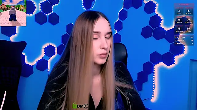 Snapshot of _kellykitten_ chatting on December 2, 2:45 pm kellykitten online show from December 2, 2:45 pm