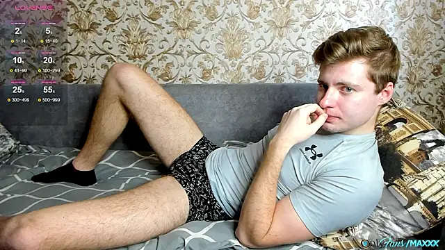 Maxhornyblondieman online show from February 28, 9:32 am