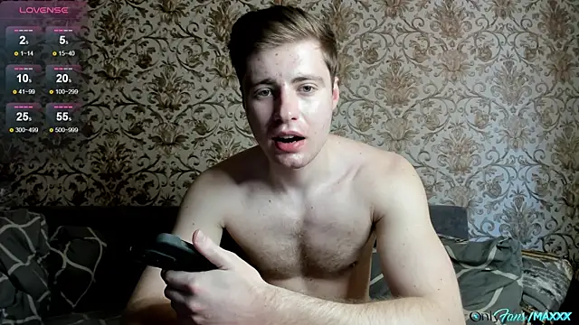 Maxhornyblondieman online show from April 26, 7:06 am