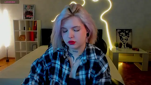 shadow  purrr online show from November 23, 1:27 am