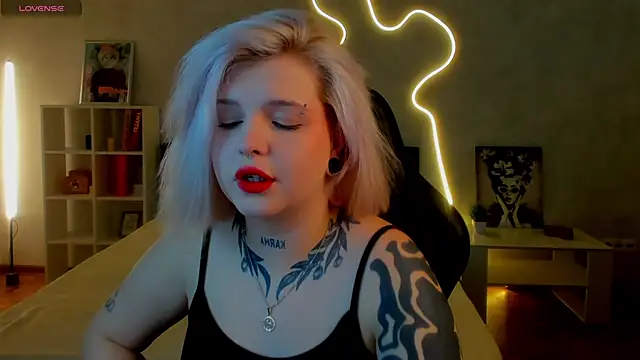 shadow  purrr online show from November 24, 1:16 am