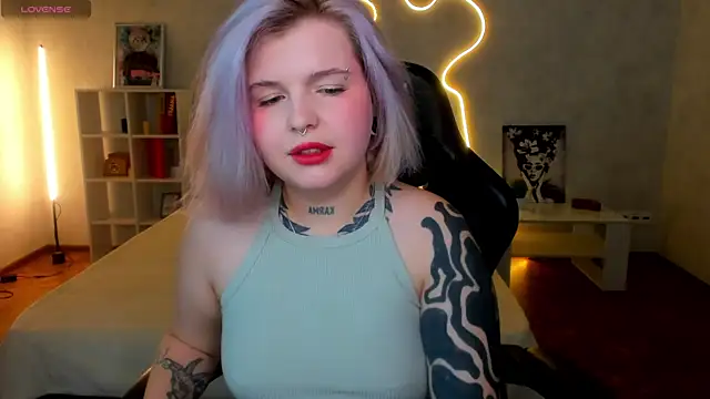 shadow  purrr online show from November 29, 1:30 am