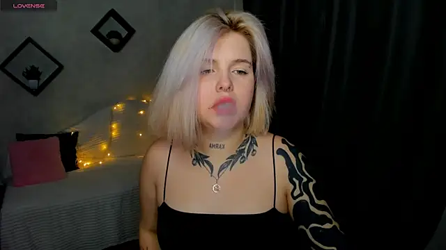 shadow  purrr online show from December 4, 1:26 am