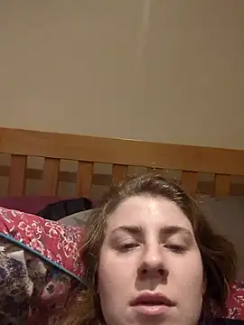 Snapshot of hotwetvix chatting on November 18, 9:47 am hotwetvix online show from November 18, 9:47 am