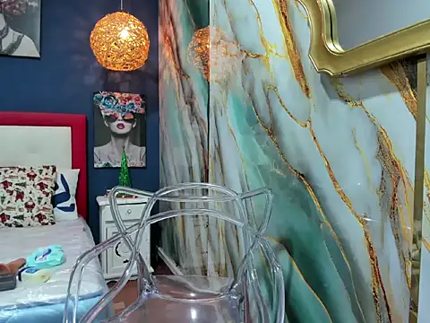 Snapshot of Xelena_Kiss chatting on December 13, 8:47 pm Xelena Kiss online show from December 13, 8:47 pm