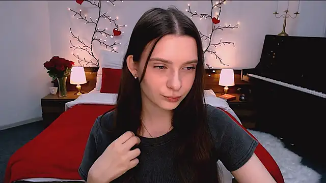 charming berry online show from November 19, 6:02 am