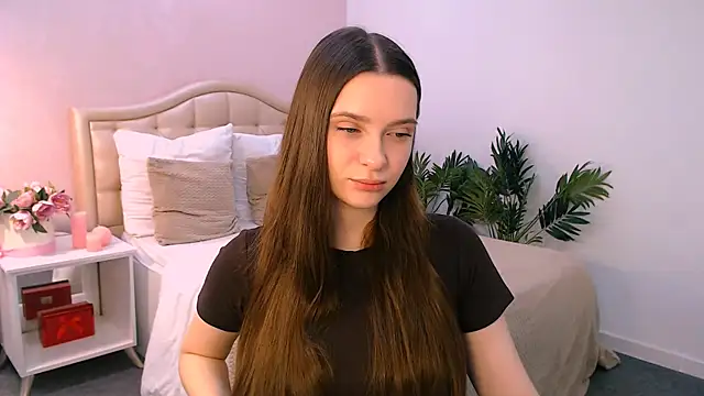 charming berry online show from December 2, 6:08 am