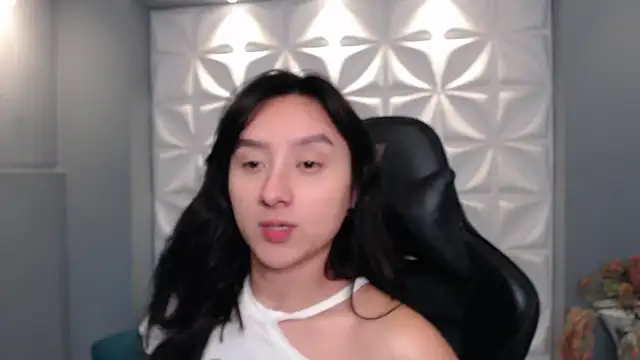 Snapshot of HorneyyQueen chatting on November 20, 12:16 pm HorneyyQueen online show from November 20, 12:16 pm