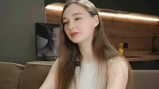 Eliravelvet online show from November 18, 6:12 pm