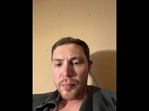 Snapshot of LucidLuca chatting on November 21, 4:55 am LucidLuca online show from November 21, 4:55 am