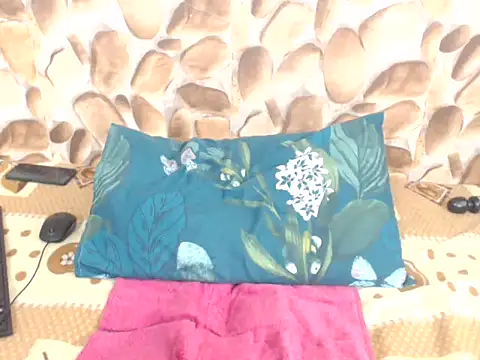 Lover Bear X online show from January 6, 7:56 am