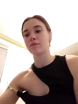 Snapshot of BarniLili chatting on December 3, 4:16 pm BarniLili online show from December 3, 4:16 pm