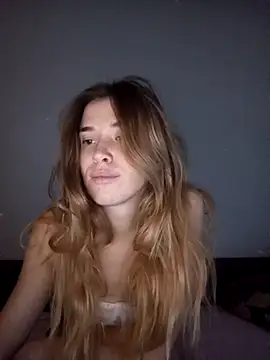 Snapshot of BarniLili chatting on December 14, 9:19 pm BarniLili online show from December 14, 9:19 pm