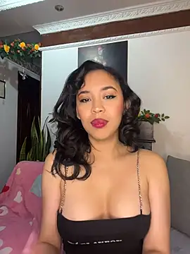 Esmerald 1111 online show from June 11, 10:35 am