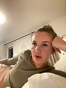 Snapshot of Lexiargulo chatting on December 1, 5:18 pm Lexiargulo online show from December 1, 5:18 pm