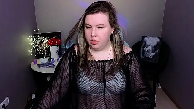 Snapshot of Valerry_ chatting on November 29, 4:32 pm Valerry online show from November 29, 4:32 pm