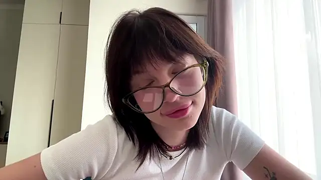 LollySimes online show from December 3, 9:07 am