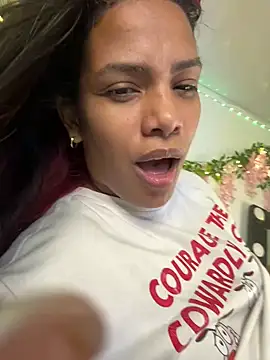 ArielleMillerr- online show from June 16, 7:16 pm