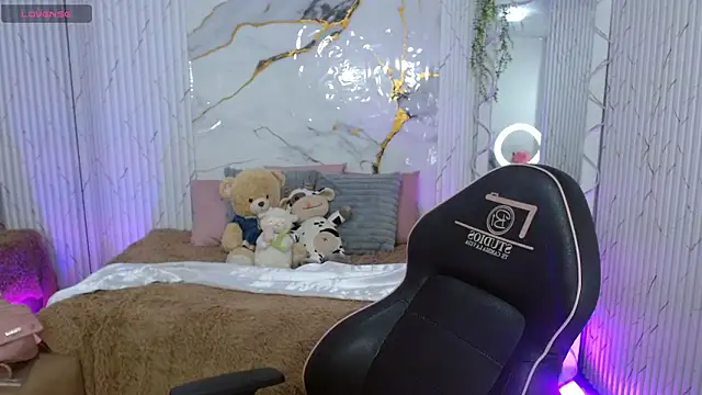 Canndyy tay1 online show from March 12, 12:00 pm