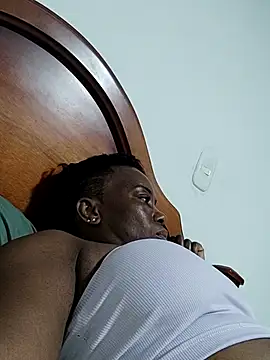 Snapshot of karlatasty chatting on November 24, 11:37 pm karlatasty online show from November 24, 11:37 pm