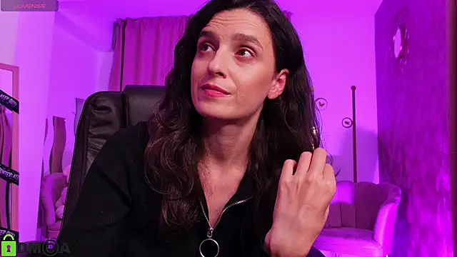 Snapshot of AnnaHarperX chatting on October 31, 5:58 pm AnnaHarperX online show from October 31, 5:58 pm