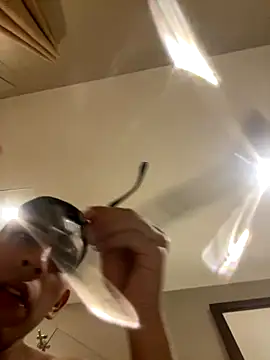 juandibarreran online show from November 21, 4:11 am