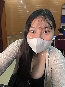 Snapshot of hide_from_colleagues chatting on January 19, 2:26 am hide from colleagues online show from January 19, 2:26 am