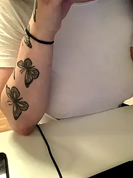 Ghostbaby02 online show from December 18, 1:50 pm