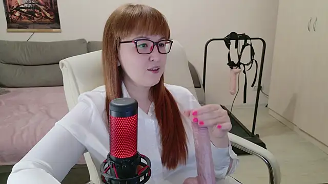 Snapshot of Foxy-lady chatting on November 1, 11:18 pm Foxy-lady online show from November 1, 11:18 pm