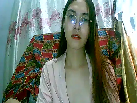 hottest solel online show from December 4, 4:05 pm