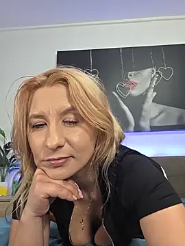 KaylinJan online show from June 5, 3:57 am