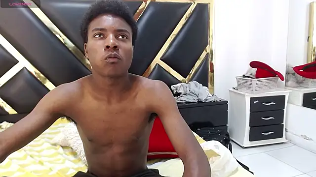 NoahJhonson69 online show from April 29, 11:25 am
