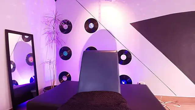 goddess julieta online show from February 13, 7:10 pm