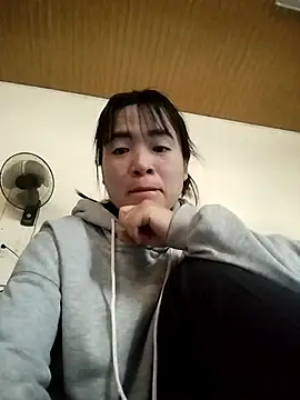 Xuca-bits online show from December 4, 4:55 am