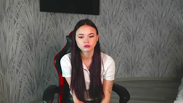 CarleeHake online show from November 19, 2:55 am