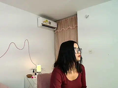 Snapshot of Luna_lexy04 chatting on April 11, 6:40 am Luna lexy04 online show from April 11, 6:40 am