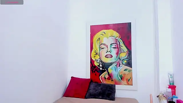 Snapshot of victoriia_munoz chatting on July 6, 3:03 pm victoriia munoz online show from July 6, 3:03 pm