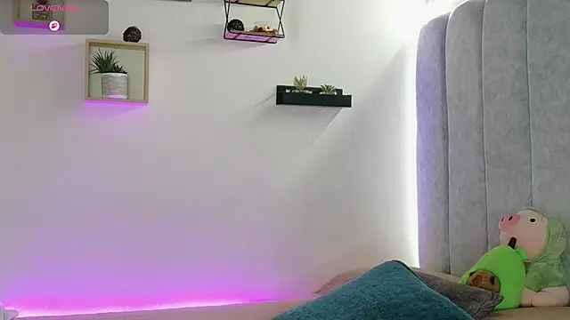  manumontoya online show from February 4, 4:46 pm