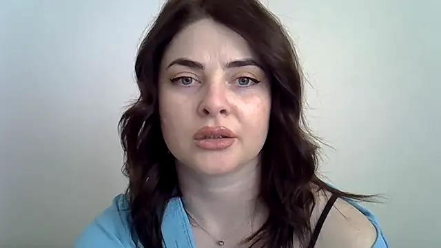 Snapshot of Darkroseq chatting on February 3, 12:32 pm Darkroseq online show from February 3, 12:32 pm