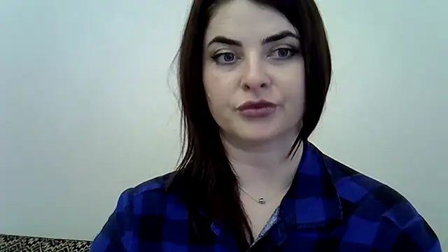 Snapshot of Darkroseq chatting on February 7, 2:21 pm Darkroseq online show from February 7, 2:21 pm