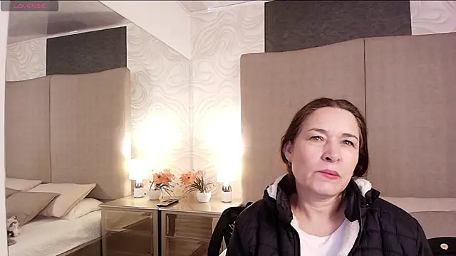 Snapshot of helen_larkin chatting on August 4, 6:43 pm helen larkin online show from August 4, 6:43 pm