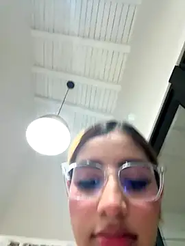 Snapshot of IsabelaStefano chatting on December 19, 3:24 am IsabelaStefano online show from December 19, 3:24 am