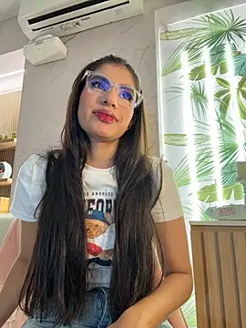 Snapshot of IsabelaStefano chatting on March 6, 3:14 am IsabelaStefano online show from March 6, 3:14 am