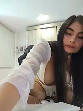 Snapshot of Laia_torres1 chatting on June 27, 12:59 am Laia torres1 online show from June 27, 12:59 am