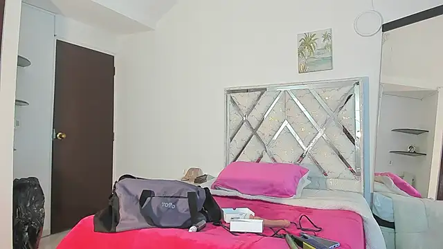 Valentinhaa online show from December 4, 12:25 pm